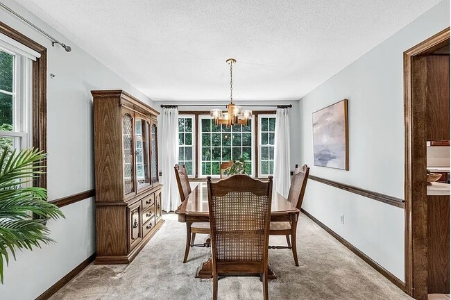 Photo - 867 Shaker Rd