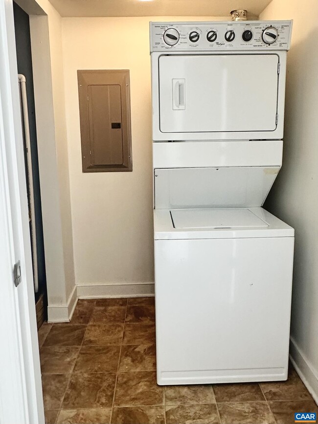 835 Fountain Ct Unit C