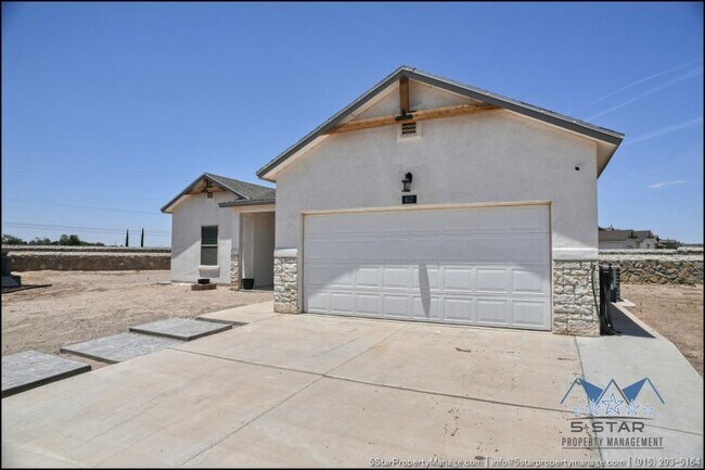 Photo - 3 bedroom in Socorro TX 79927