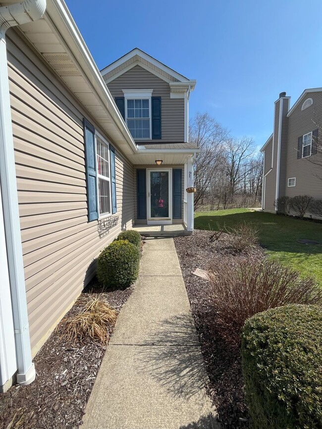 Avon Lake Townhouse - Townhome Rental in Avon Lake OH | ForRent.com