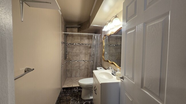 Photo - 92 Clemens St