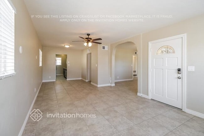 Photo - 1649 E 1st St