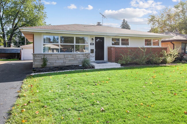 Photo - 605 N Wille St Casa