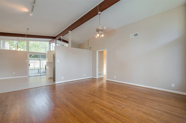 Photo - 5222 Nina Lee Ln