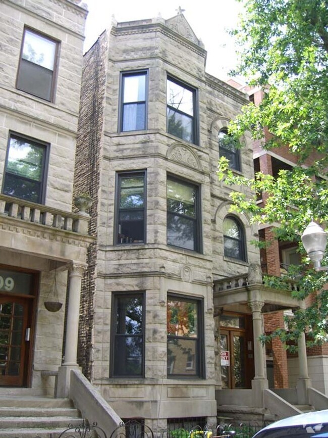 Building Photo - 911 W Dakin St Unit 2 Rental