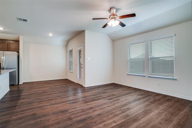 Photo - 627 Willow View Way