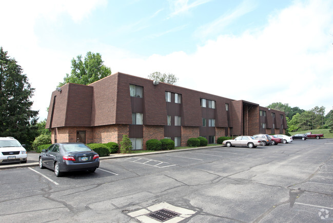 Building Photo - Gahanna Crossing Apartments