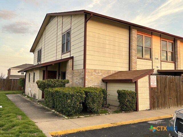 Photo - 1310 Covey Ln Townhome
