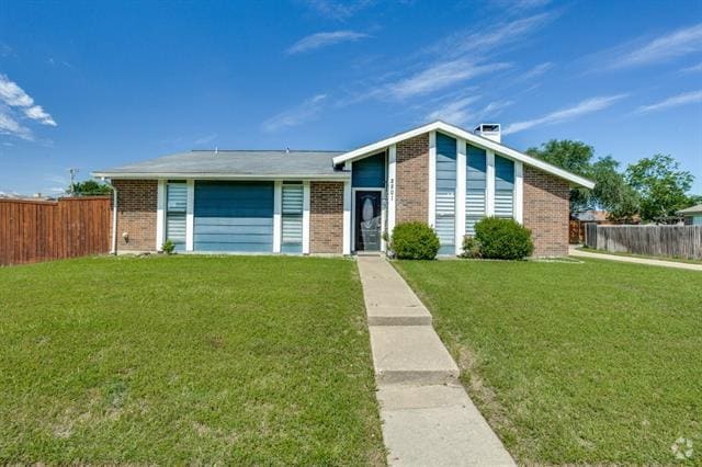 Building Photo - 2501 Trailridge Dr Rental