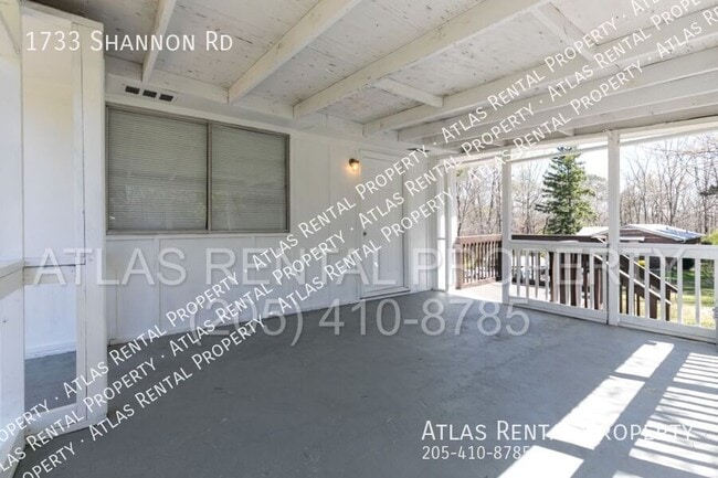 Photo - 1733 Shannon Rd