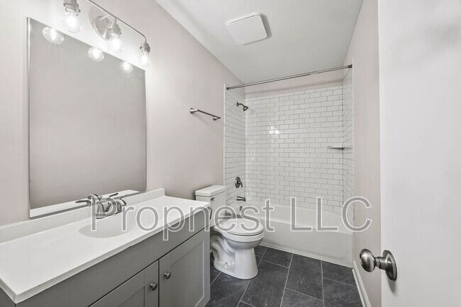 Photo - 2016 N Gregg Ave