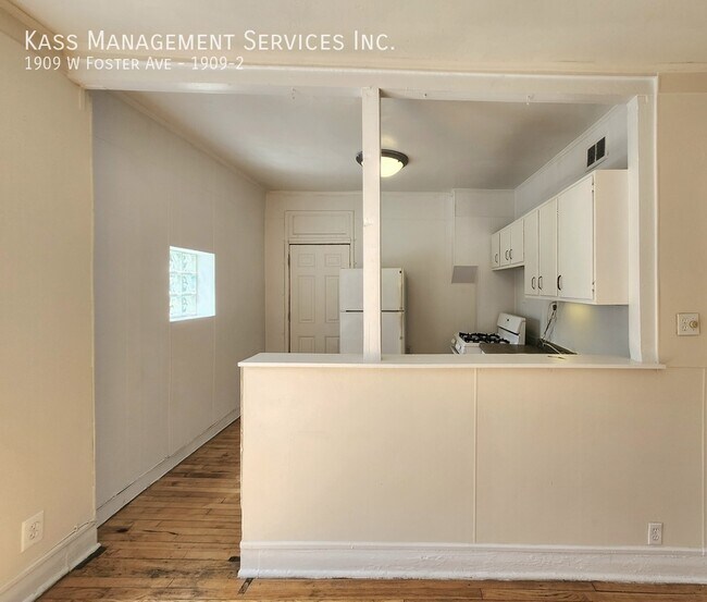 Photo - 1909 W Foster Ave Unit 1909-2