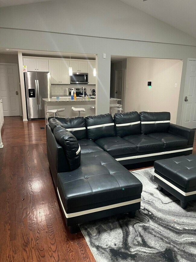 Photo - 3120 Creedon Dr Unit A: Master Bedroom