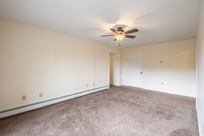 Stillwater Village Apartments