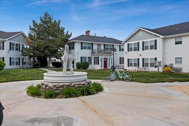 "Chic Comfort Awaits: 2-Bed, 2-Bath Gem with Granite Elegance in Nampa!"