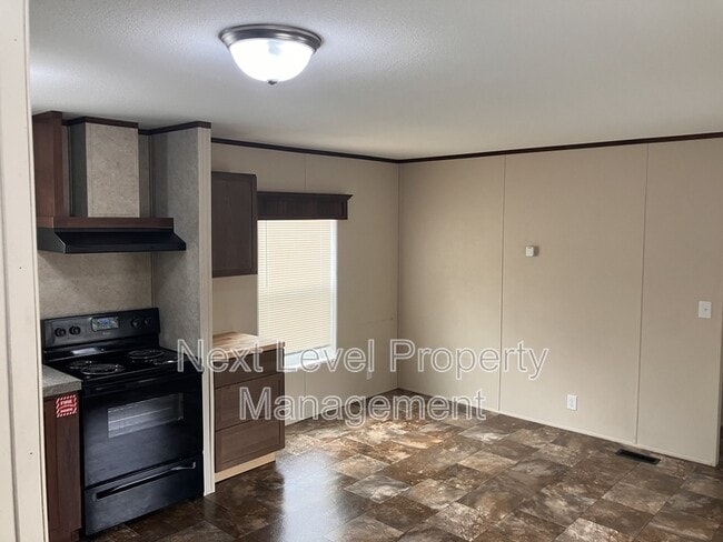 2115 U.S. Hwy 2 E