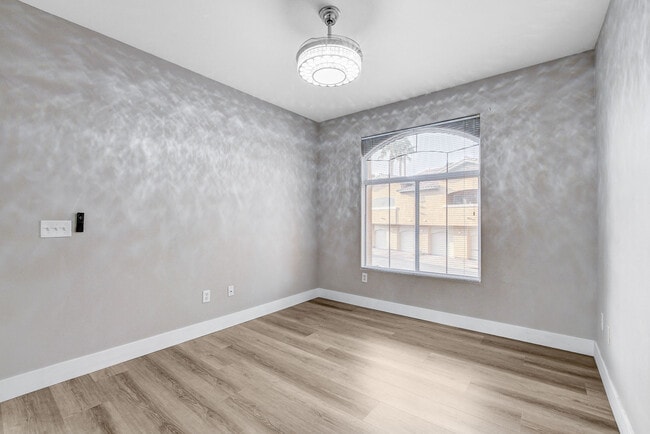 Photo - 1713 Sky of Red Dr