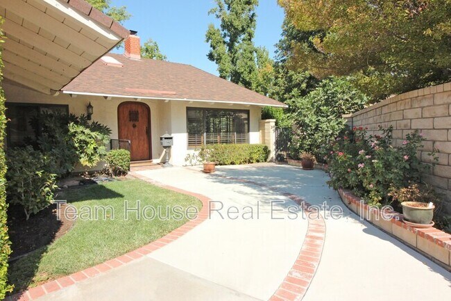 Photo - 25433 Plaza Escovar