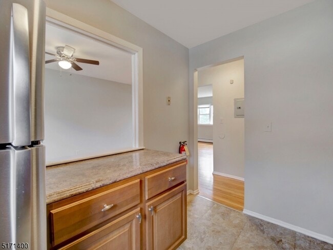 Photo - 2467 NJ-10 Unidad 7B