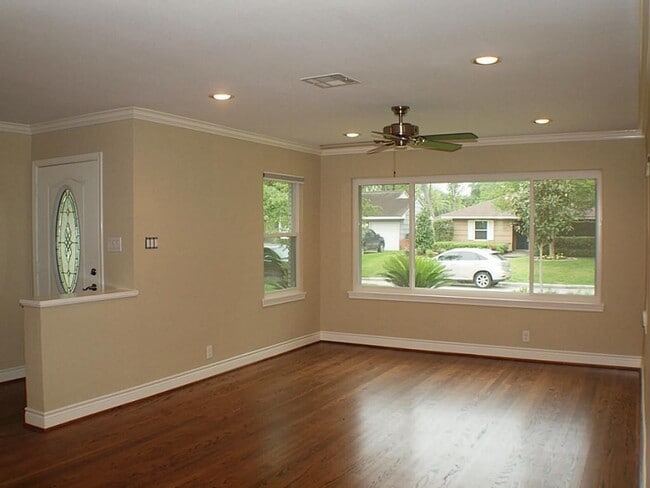 Photo - 3010 Castlewood St