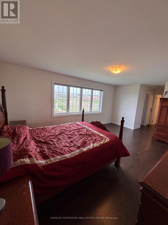 Photo - 62 Angus Morton Cres