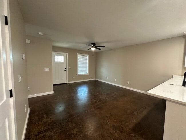 Photo - 501 Ave 3 NW Unit Apt B