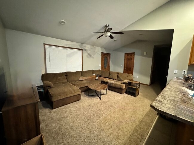 Photo - 22174 Vine St