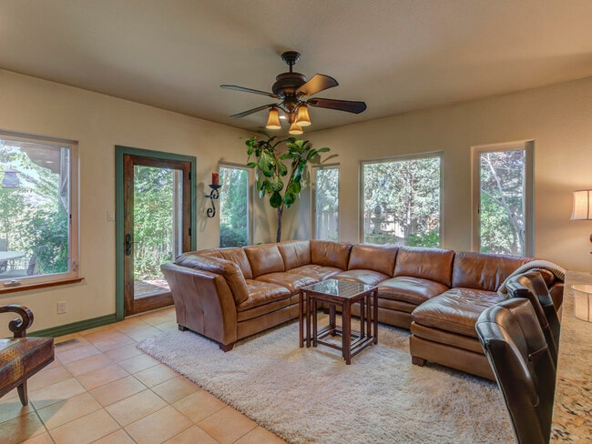Photo - 2100 Brittany Meadows Dr
