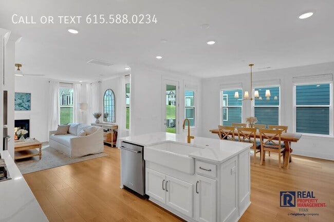 Photo - 613 Conifer Dr