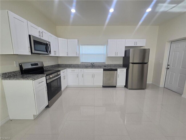 Photo - 2709 25th St SW