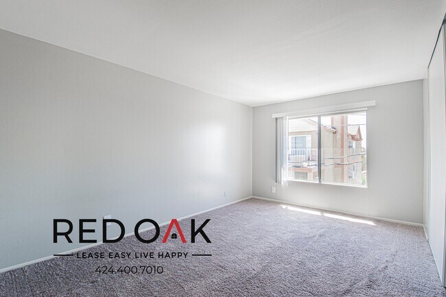 Photo - 379 Newport Ave Unidad 310
