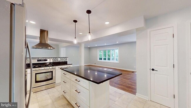 Photo - 6602 Greenview Ln