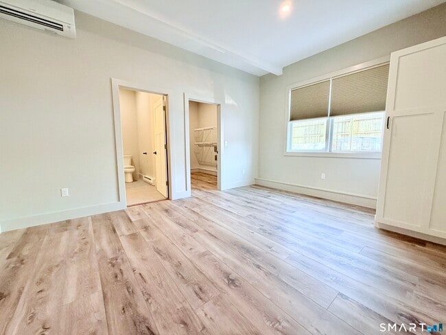 Photo - 29 E Main St Unidad B3