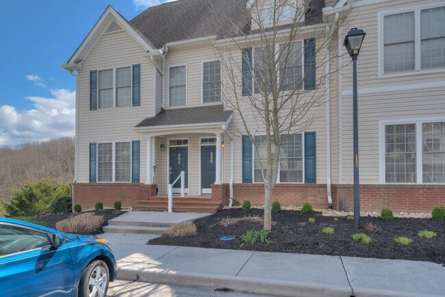 Photo - 250 Sheliah Ct