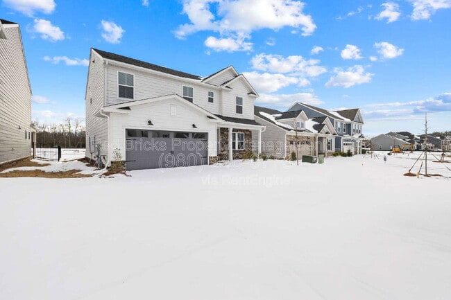 Photo - 2137 Riverbend Ave