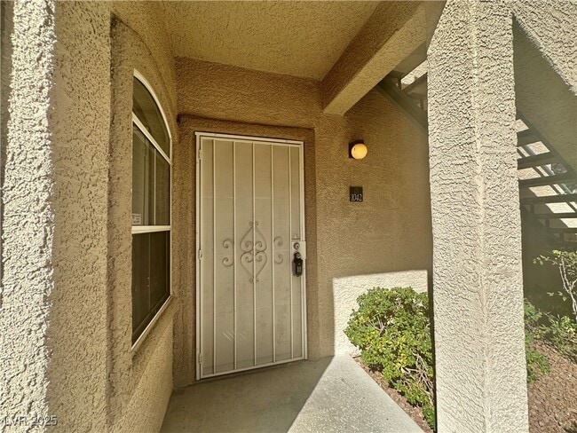 Building Photo - 5415 W Harmon Ave Unit 1042
