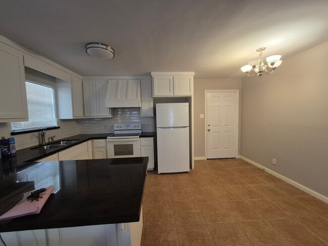 Photo - 617 DFW Dr Unit Apt 4