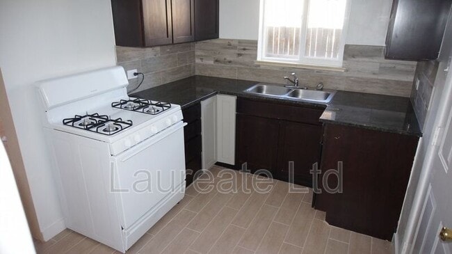 Photo - 2228 Ames St