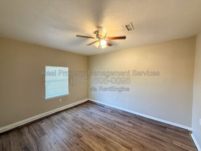 Photo - 5422 35th St