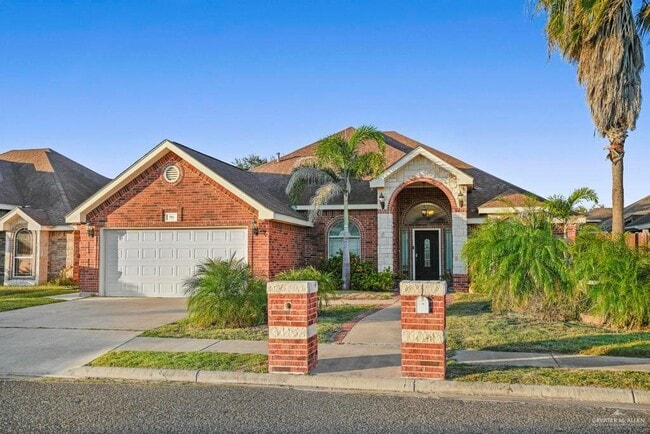 Photo - 23 W Arapaho Ave