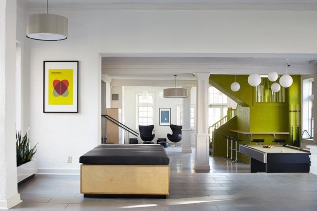 Building Lobby - Windemere