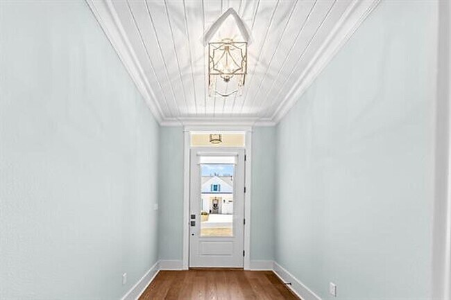 Photo - 465 Karcher Ave