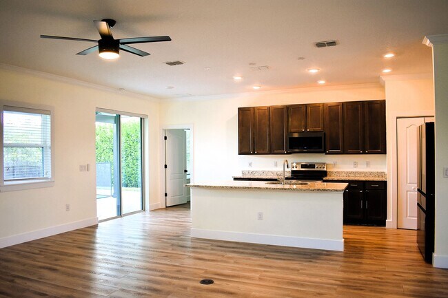 Photo - 1217 SW Marmore Ave