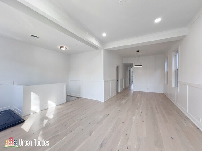 Photo - 2129 N Bingham St Unidad 2 Rental