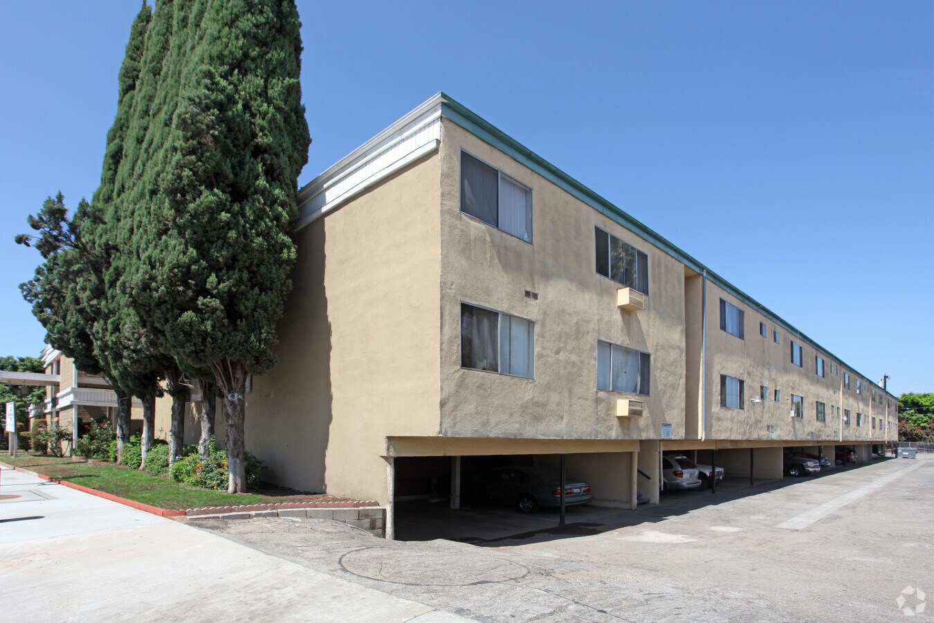 Hacienda Plaza Apartments - Hacienda Plaza Apartments