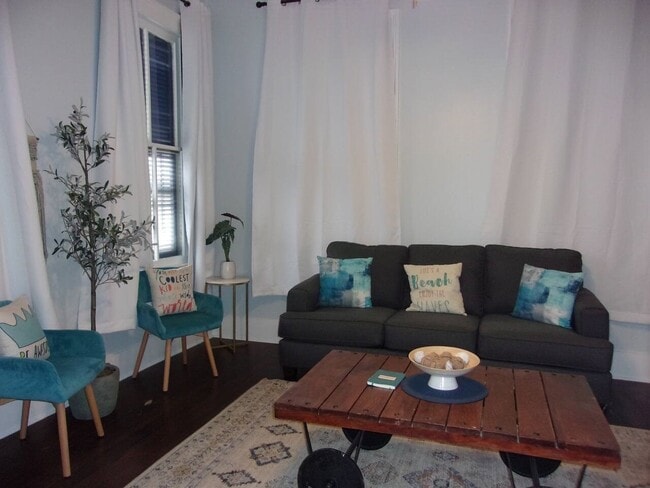 Photo - 5214 Avenue R