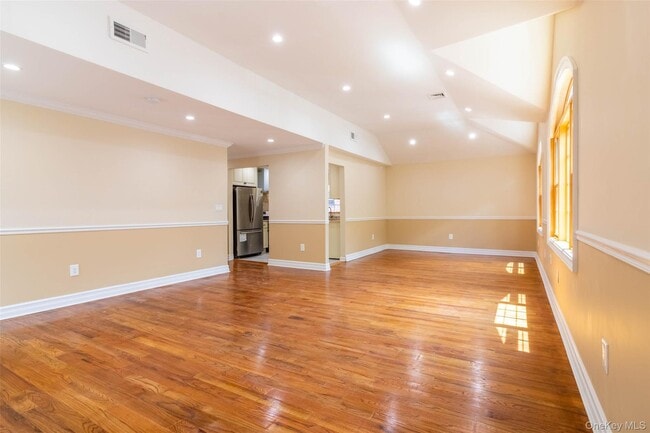 84-31 Beverly Rd