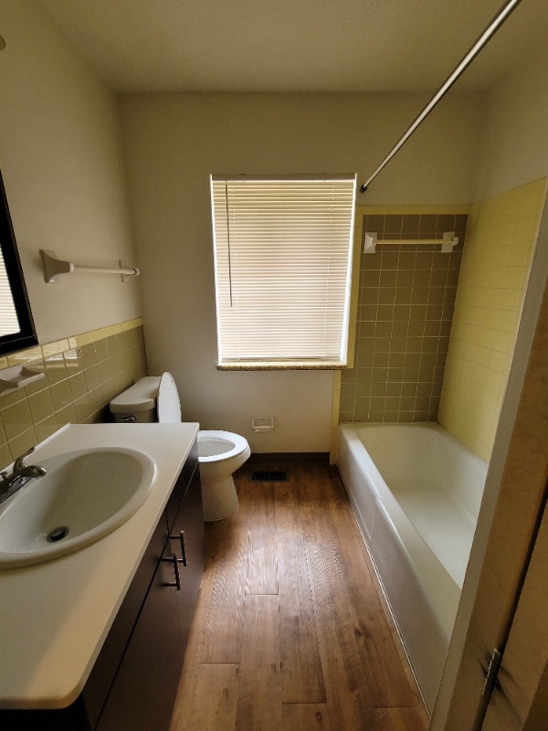 Photo - 332 Sheraton Dr NW