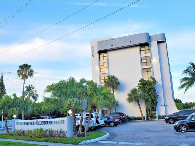 Building Photo - 1650 NE 115th St Unit 110