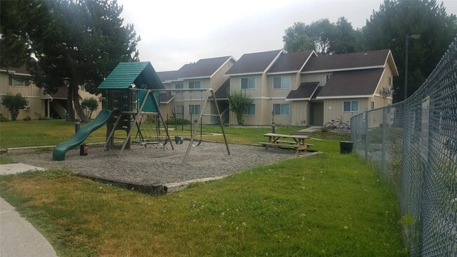 Photo - 1170 S Elm St